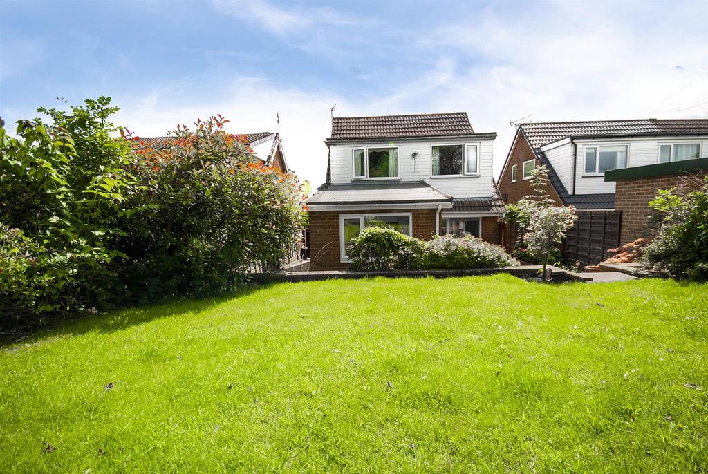 Ettington Close, Bury 3 bed detached house for sale £260,000