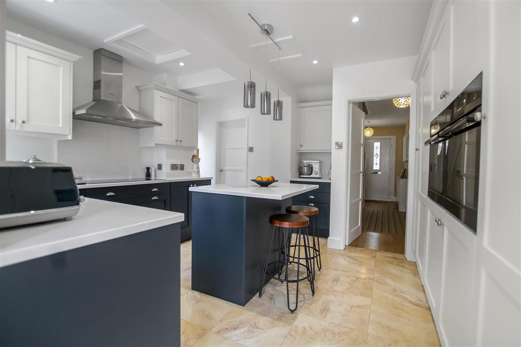 Abbey Road, Darlington 4 bed semidetached house for sale £425,000