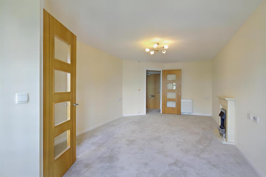 8563292-interior07-800.JPG