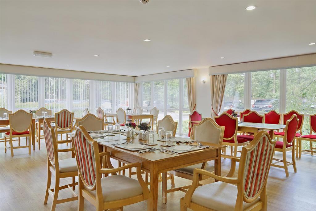 8563292-interior02-800.JPG