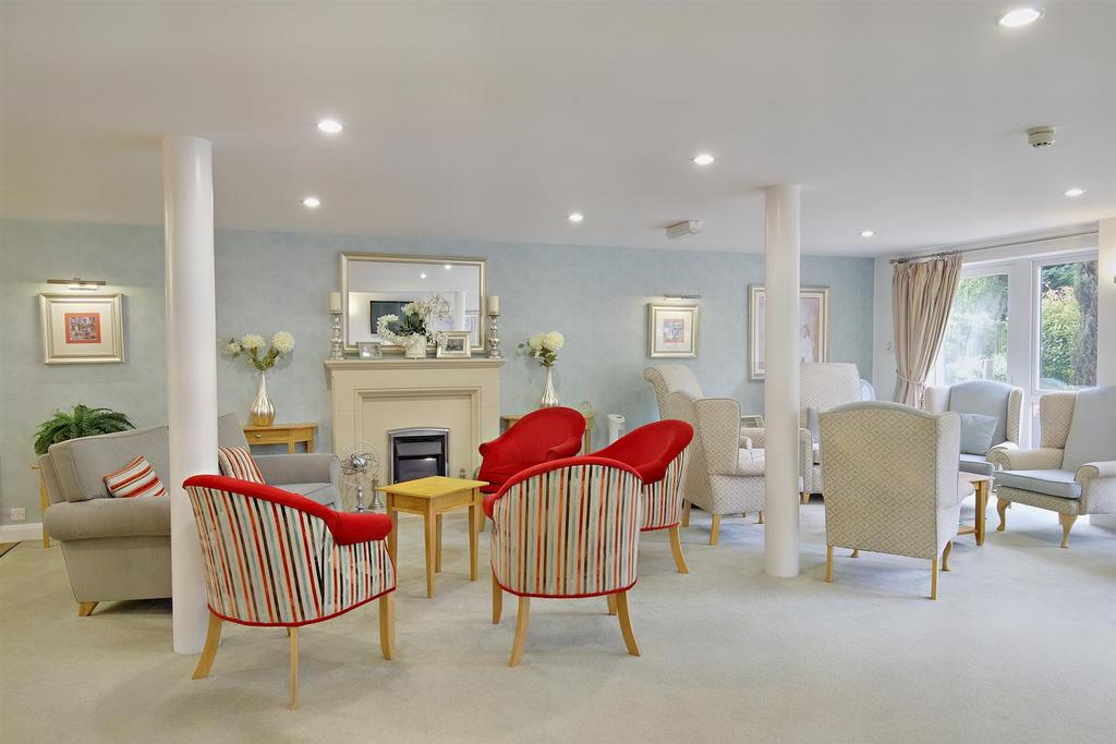 8563292-interior15-800.JPG