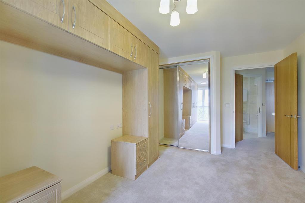 8563292-interior01-800.JPG
