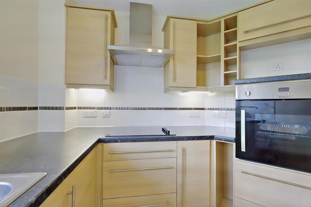 8563292-interior09-800.JPG