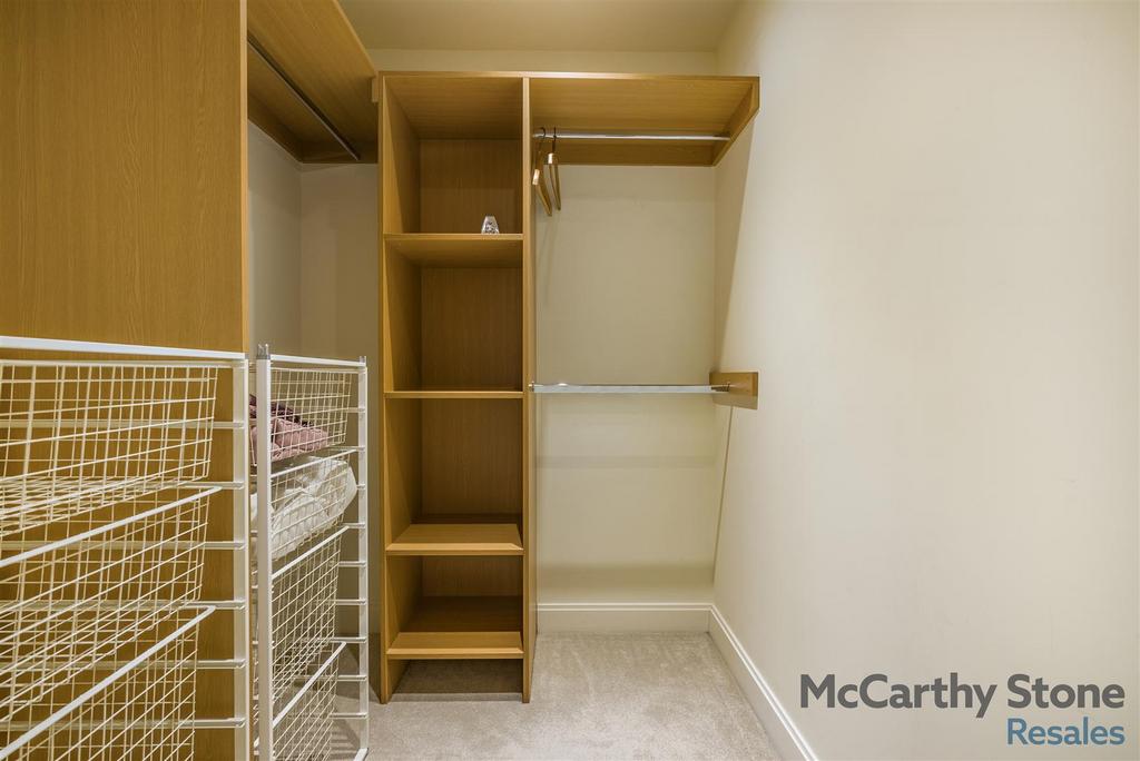 8672092-interior09.jpg