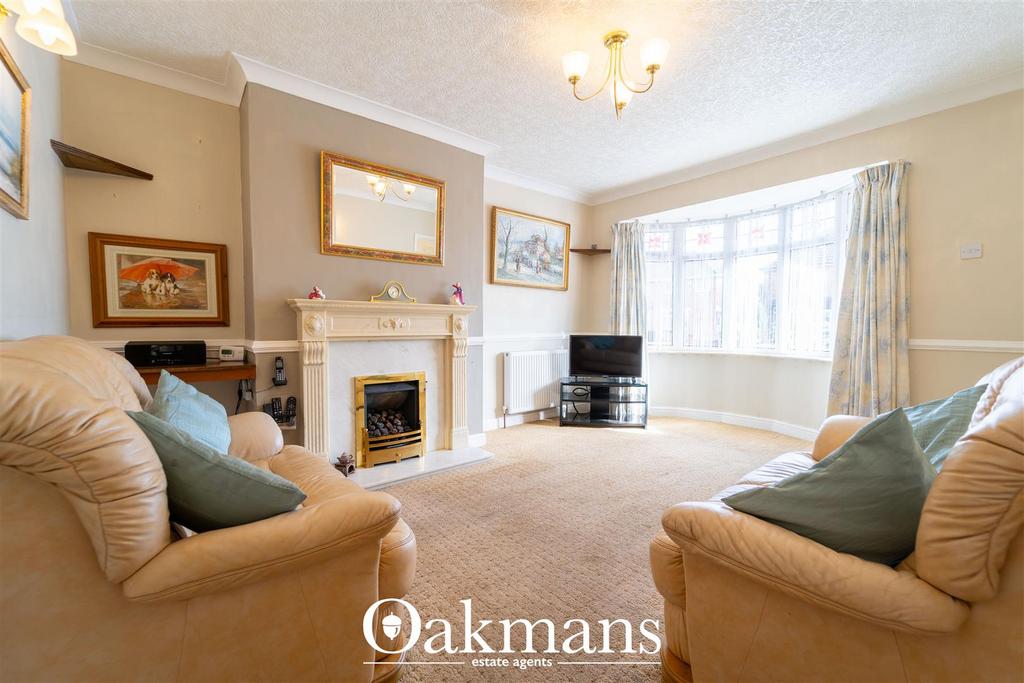Chamberlain Crescent, Solihull B90 3 bed semidetached house for sale £310,000