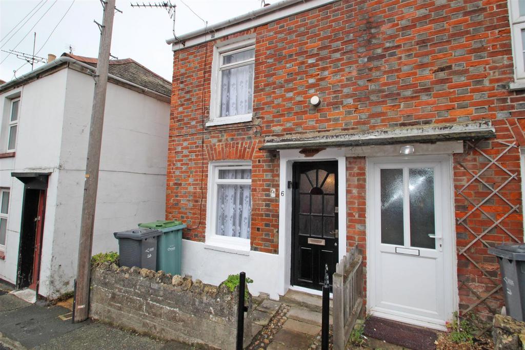 Union Road, Ryde 2 bed end of terrace house for sale £145,000