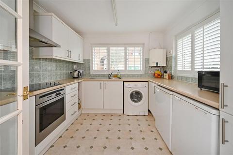 3 bedroom bungalow for sale, Selham Close, Chichester