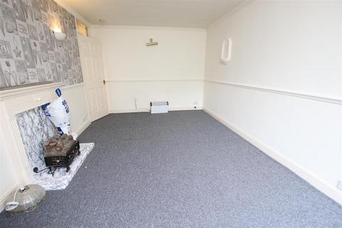 1 bedroom apartment to rent - Park Road, Eccleshill, Bradford