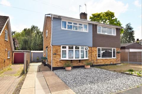 2 bedroom semi-detached house for sale, Beauchamps Drive, Wickford, SS11