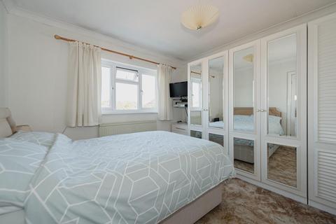 49 Grafton Road, Worcester Park, KT4 7QQ