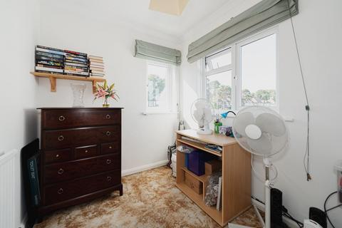 49 Grafton Road, Worcester Park, KT4 7QQ