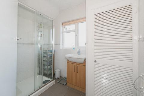 49 Grafton Road, Worcester Park, KT4 7QQ