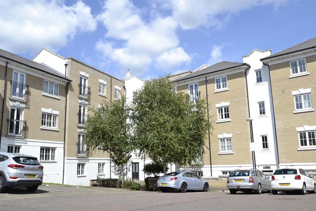 Williams Way, Colchester 2 bed flat for sale £170,000