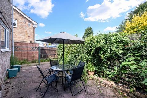 8 Cyclamen Way, Epsom, KT19 9LY