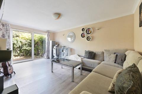 8 Cyclamen Way, Epsom, KT19 9LY