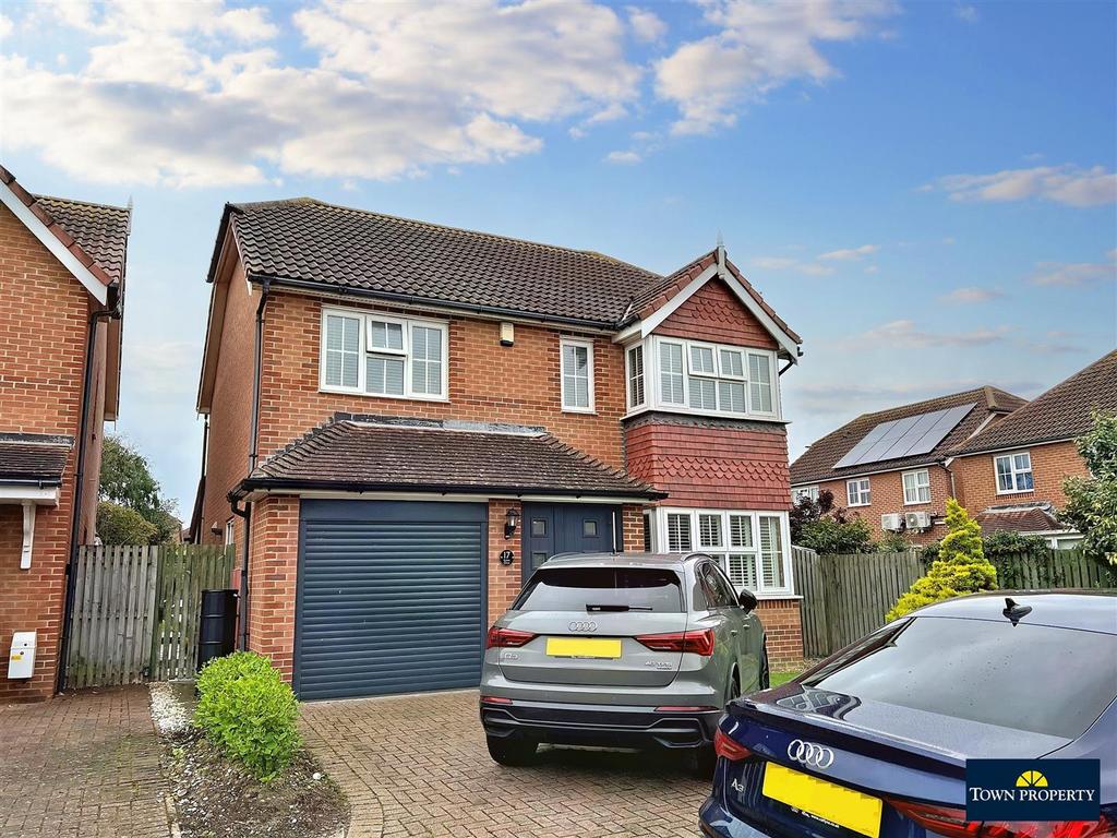 Cabot Close, Eastbourne 5 bed detached house for sale £625,000