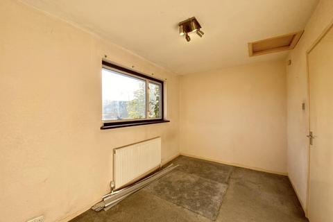 8 Aldenham Drive, Uxbridge, UB8 3UA