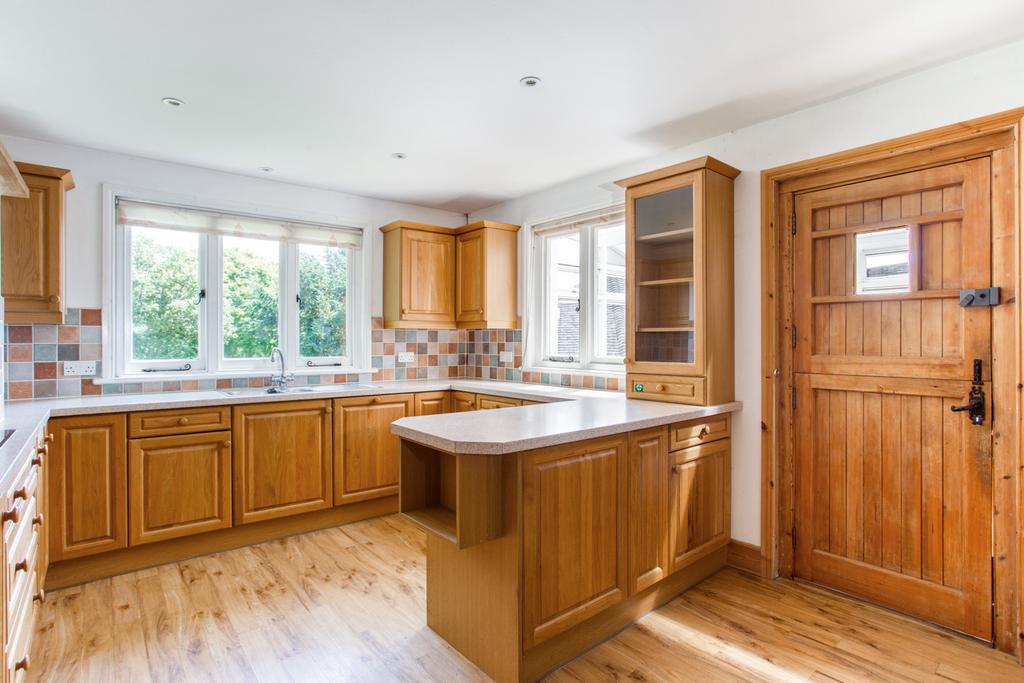 Kitchen/Breakfast Rm