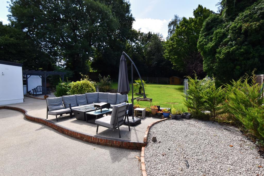 Stonehouse Lane Halstead TN14 6 bed detached house for sale £1,950,000