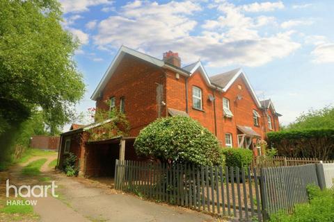 3 bedroom bungalow to rent, 1 Brickhouse Cottages, Ware