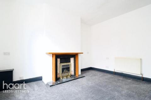 3 bedroom terraced house to rent, Noster View, Leeds