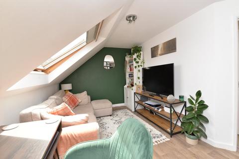 1 bedroom apartment for sale, Eastlands, New Milton, Hampshire, BH25