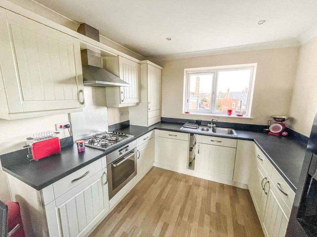 Apartment in Newcastle upon Tyne - View 4
