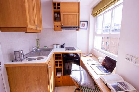 Studio to rent, North Gower Street, Euston, London, NW1