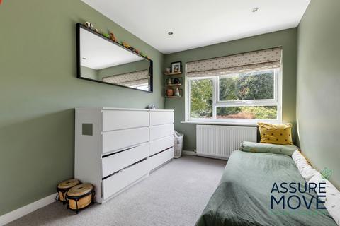 2 bedroom flat for sale, Warwick Road, Barnet, EN5