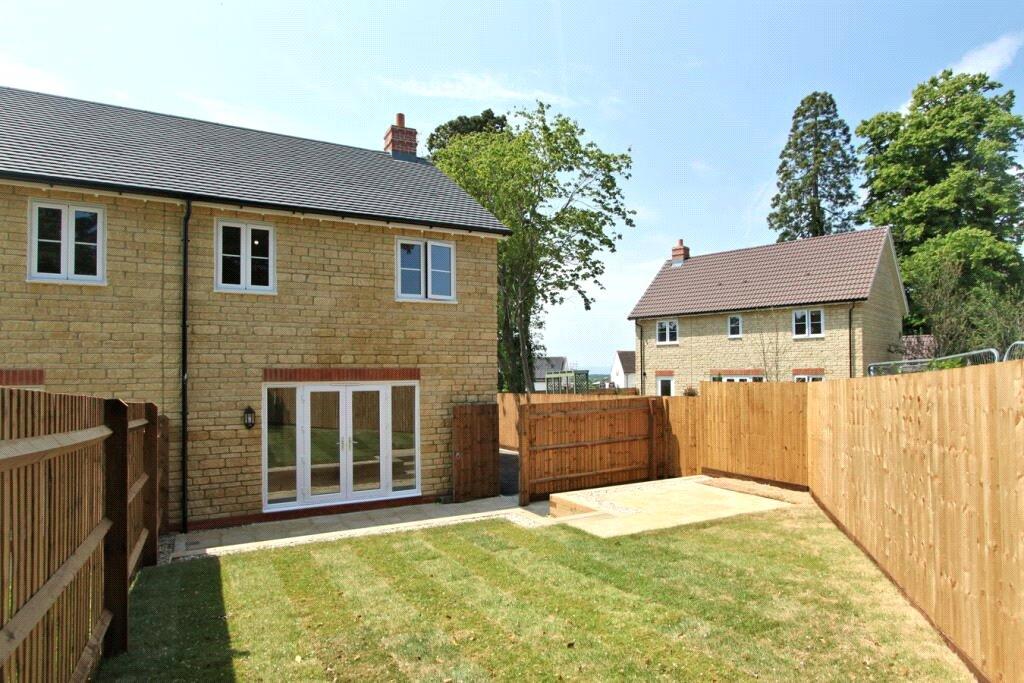 Brookthorpe Park, Brookthorpe, Gloucester, Gloucestershire, GL4 3 bed