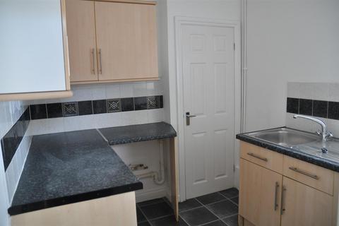 2 bedroom terraced house to rent, Vulcan Street, Holyhead