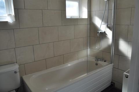 2 bedroom terraced house to rent, Vulcan Street, Holyhead