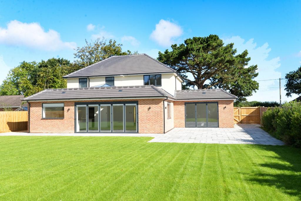 Silver Street, Hordle, Lymington... 5 bed detached house £1,099,750