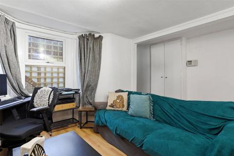 1 bedroom apartment to rent, Wallwood Road, London, E11