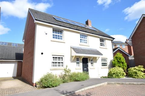4 bedroom detached house for sale - Church Crookham, Fleet GU52