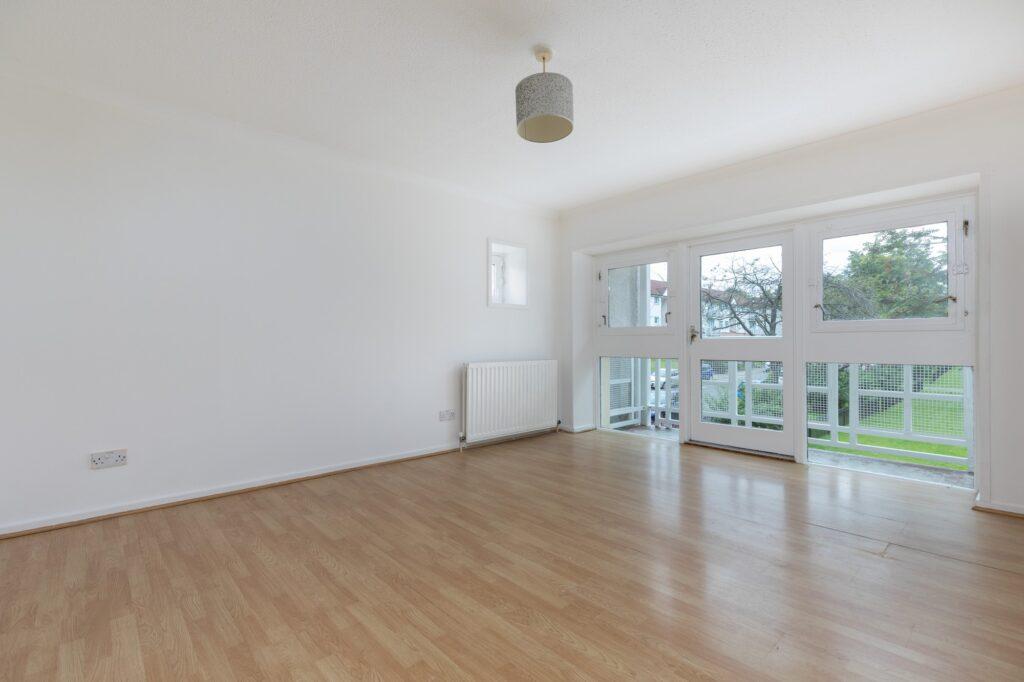 Skirsa Street, Cadder, Glasgow 2 bed flat for sale £60,000