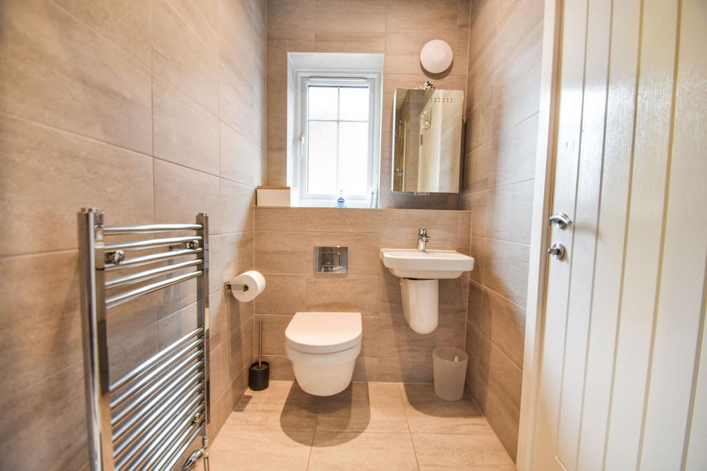 Bedroom 1 En-suite
