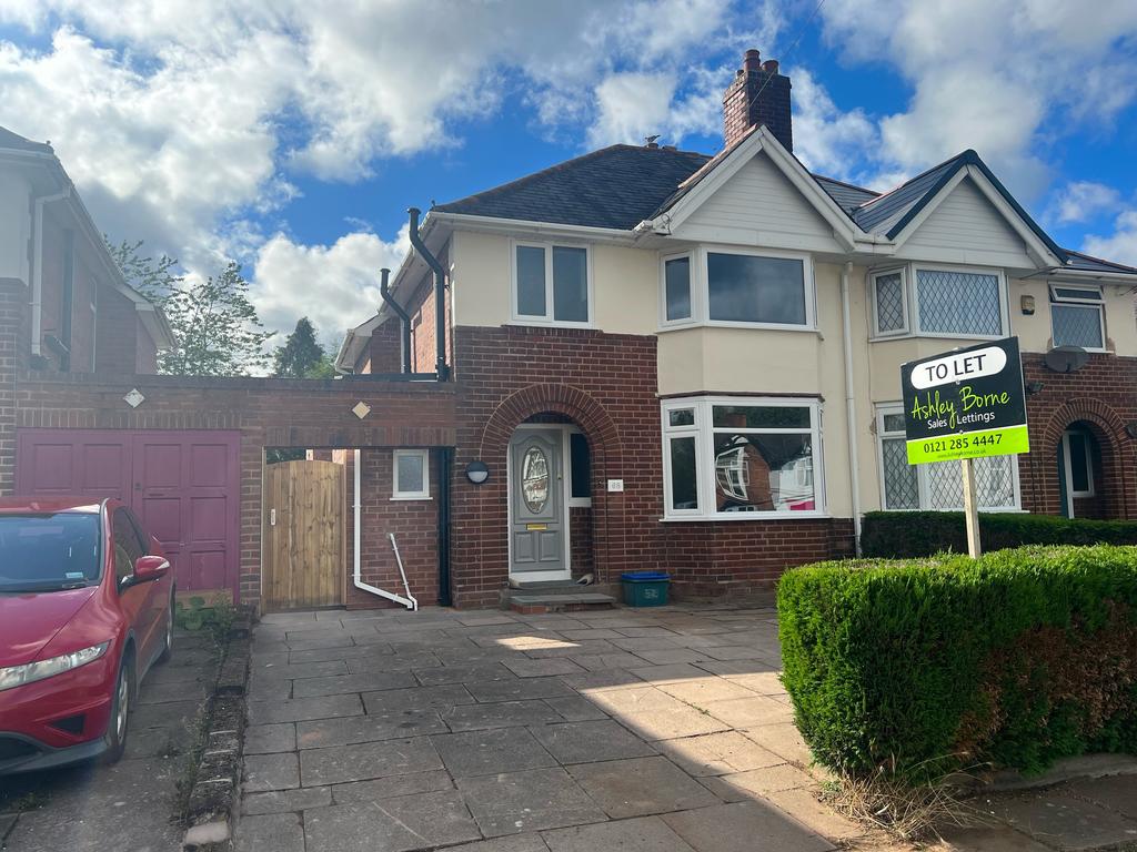 Alvechurch Road, Birmingham B31 3 bed semidetached house £1,400 pcm