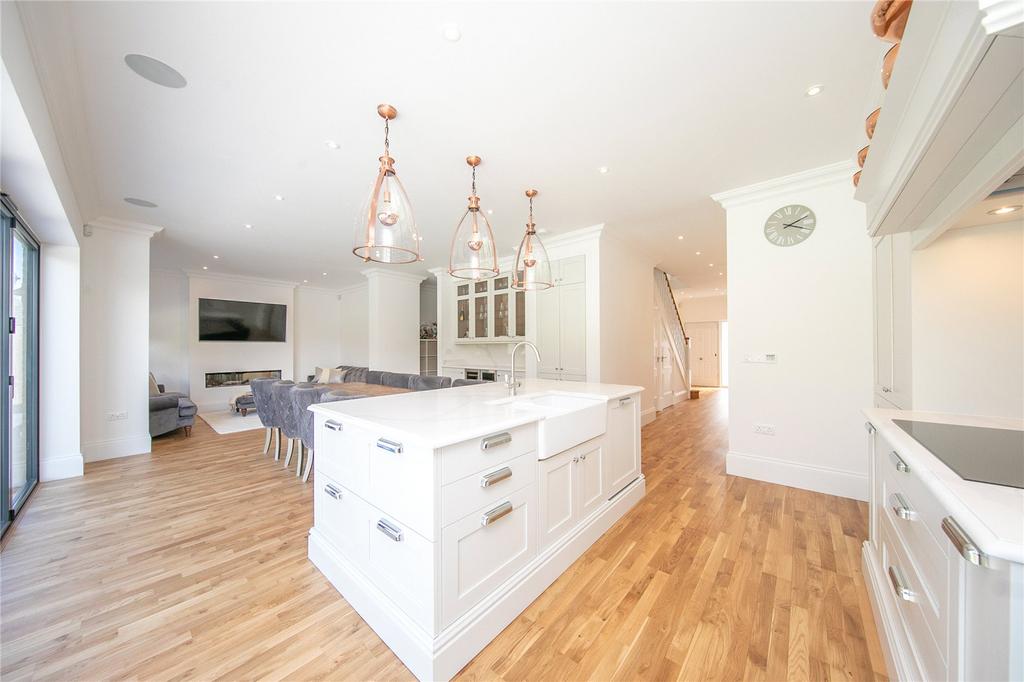 Halstead Road, Gosfield, Halstead, Essex, CO9 4 bed detached house for