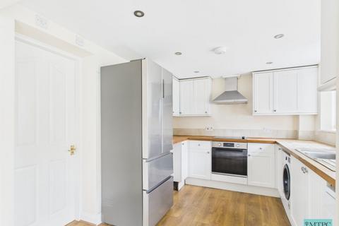 2 bedroom flat to rent, The Mews, Lumby