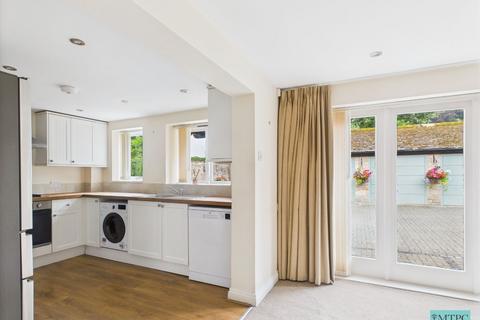 2 bedroom flat to rent, The Mews, Lumby