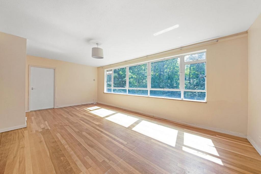 Lymer Avenue, Crystal Palace, London, SE19 2 bed apartment for sale £