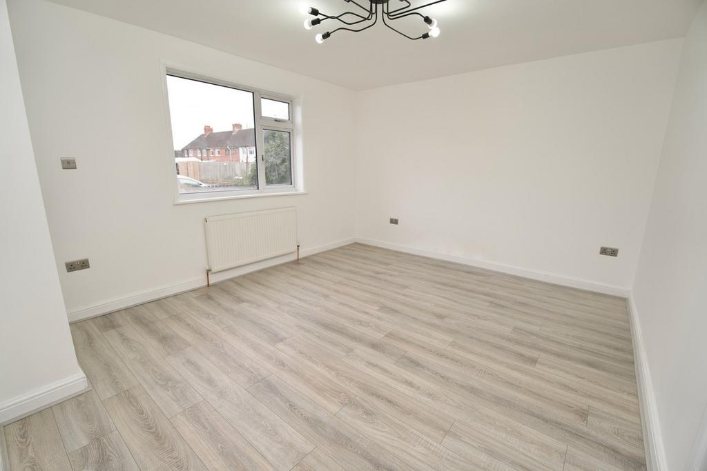 Alliance Way, Coventry, CV2 3 bed end of terrace house £220,000