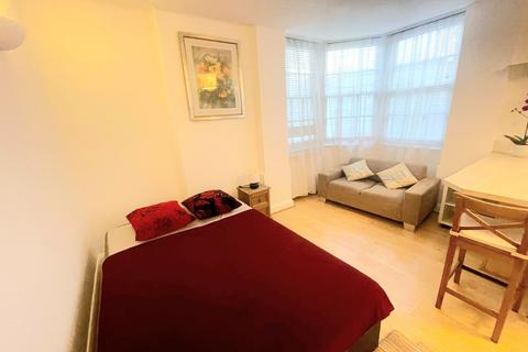 Studio to rent, Ivor Court, Gloucester Place, NW1