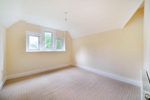 2 bedroom flat to rent, Camberley,  Surrey,  GU15