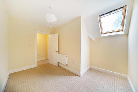 2 bedroom flat to rent, Camberley,  Surrey,  GU15