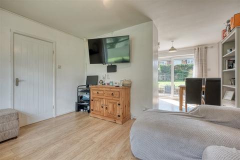 3 bedroom semi-detached house for sale - Oakalls Avenue, Bromsgrove, B60 2LP