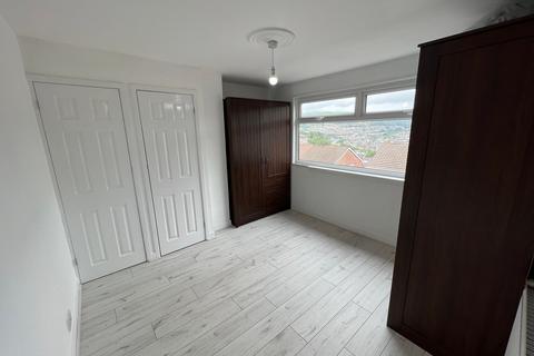 14 Hillcrest Drive, Porth, CF39 9HU