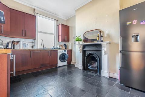 184a Battersea Park Road, London, SW11 4ND