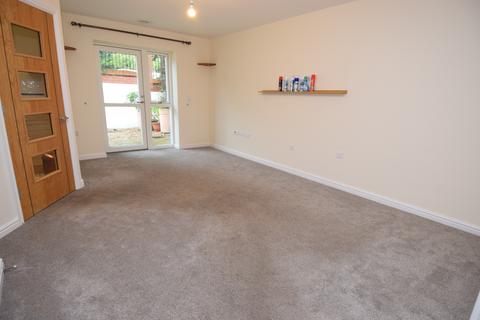 1 bedroom ground floor flat for sale, Queen Eleanor Court, Salisbury Street, Amesbury, SP4 7FU